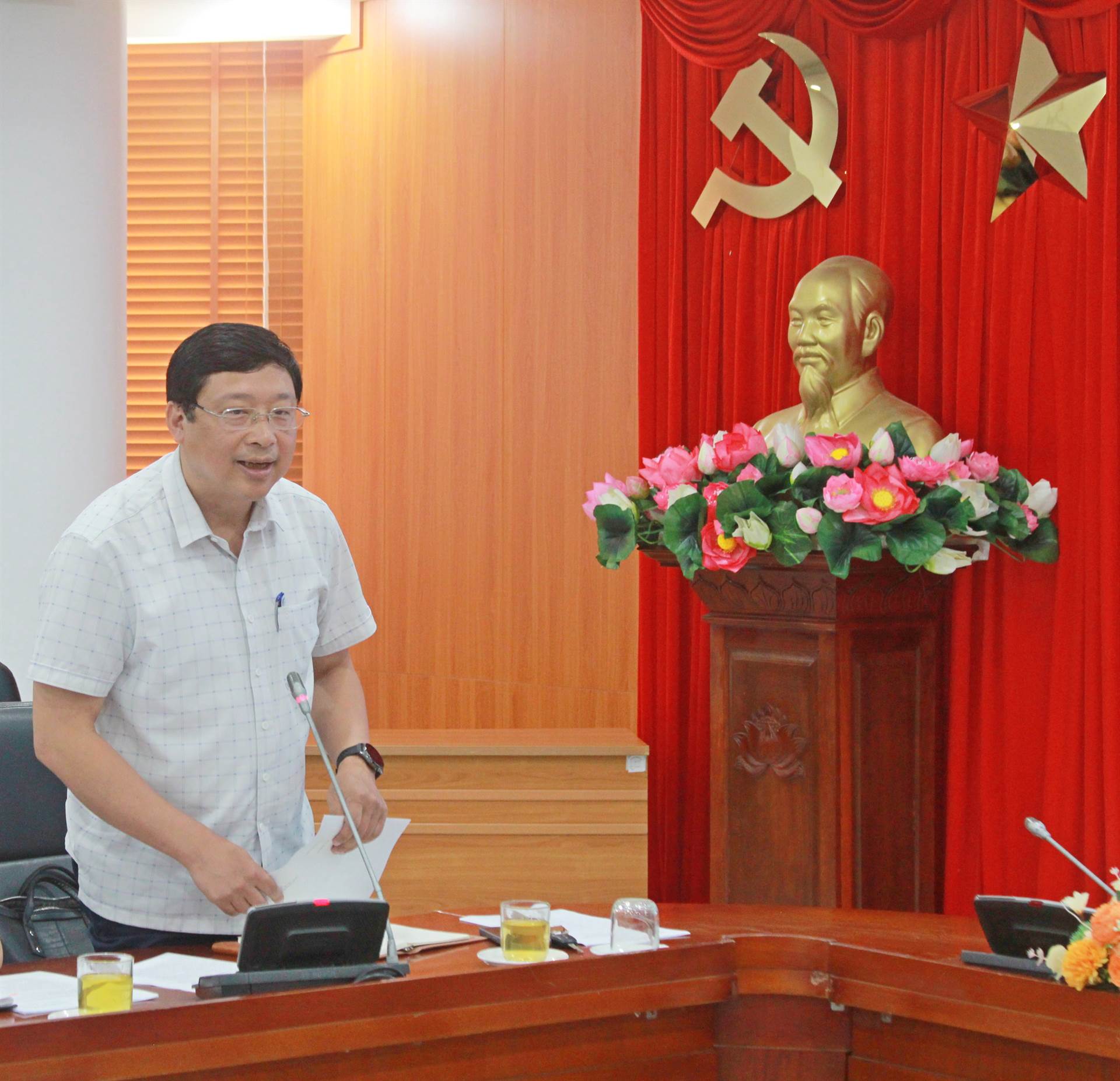 Anh-tin-bai